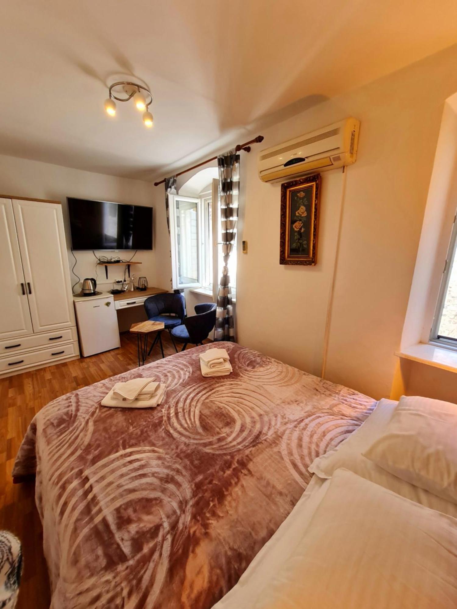 Inchy Accommodation Split Extérieur photo